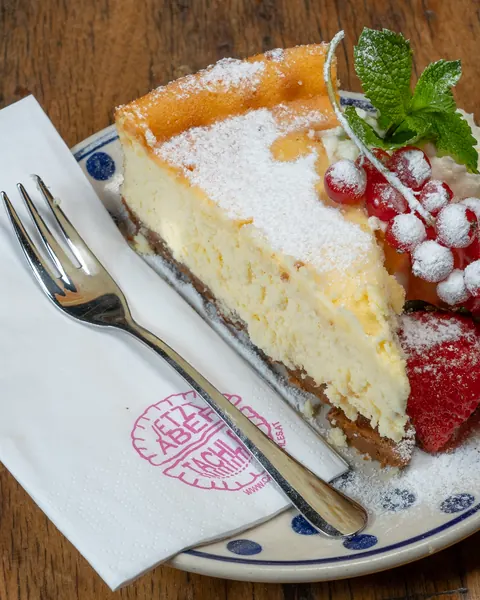 Topfenkuchen / Sernik