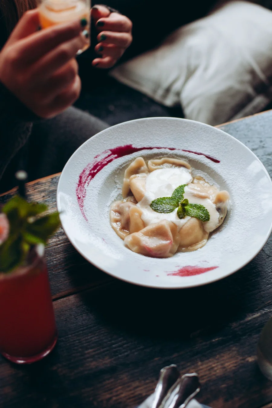 Pierogi auf dem Teller